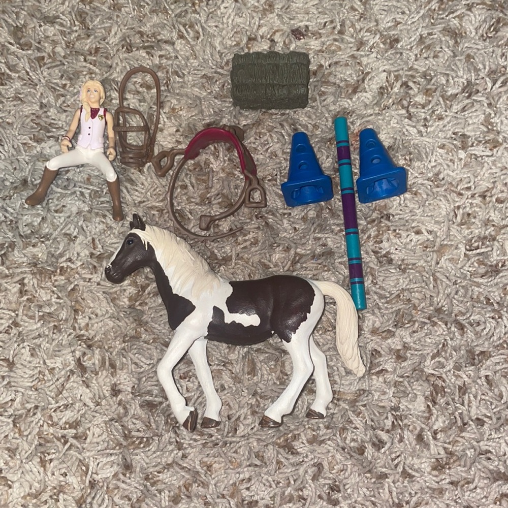 Schleich horse, rider, tack set, poll, cone, and Haybale!